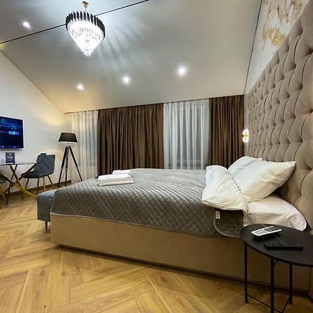 Myfreedom Lux Апартаменти Центр Вул Євгена Чикаленка 33 М Хрещатик Kiev Dış mekan fotoğraf