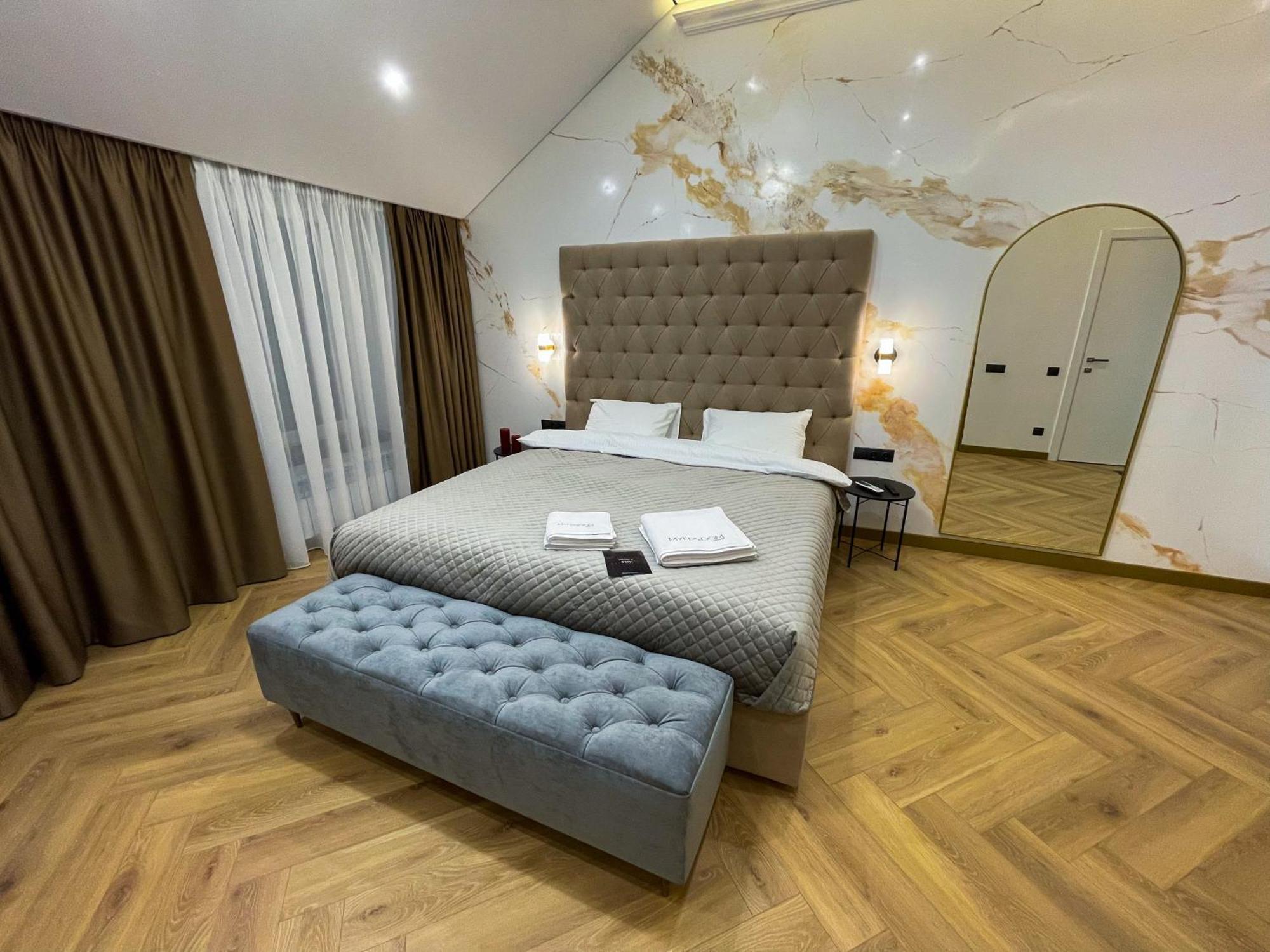 Myfreedom Lux Апартаменти Центр Вул Євгена Чикаленка 33 М Хрещатик Kiev Dış mekan fotoğraf